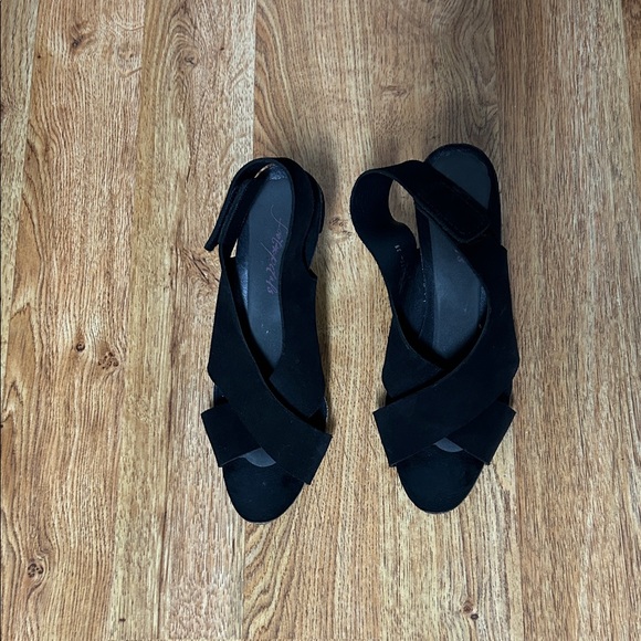 PEDRO GARCIA Black Women's Sandals Sz 9 - Picture 1 of 9